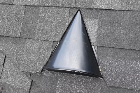 Armourvent Special in shingle roof