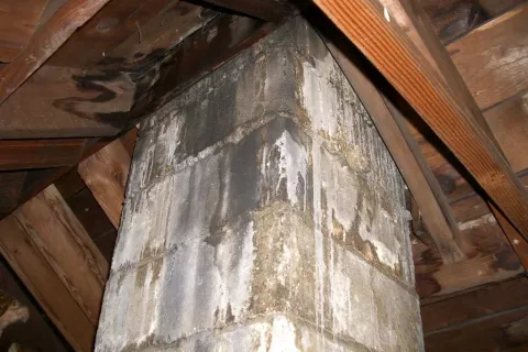 Leaky chimney